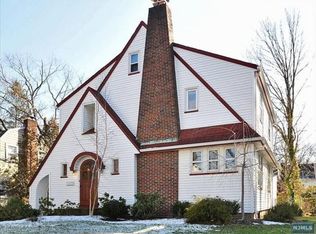 74 Sussex Rd, Tenafly, NJ 07670