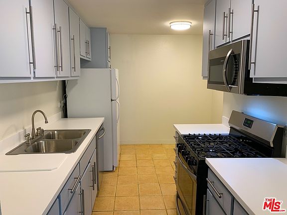 3rd image of 4923 Indian Wood Rd Unit 382
