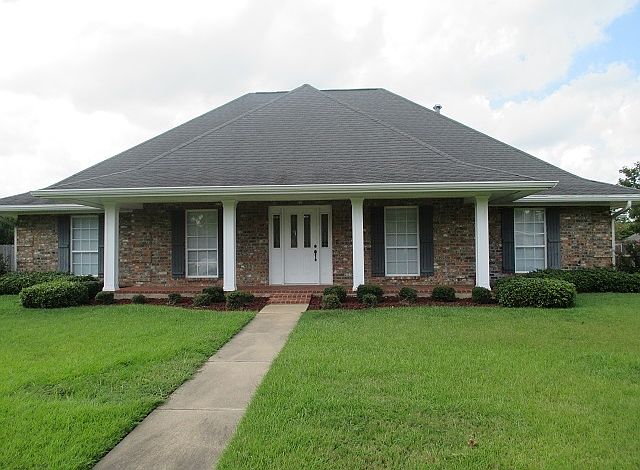 1st image of 4036 Waterford Dr