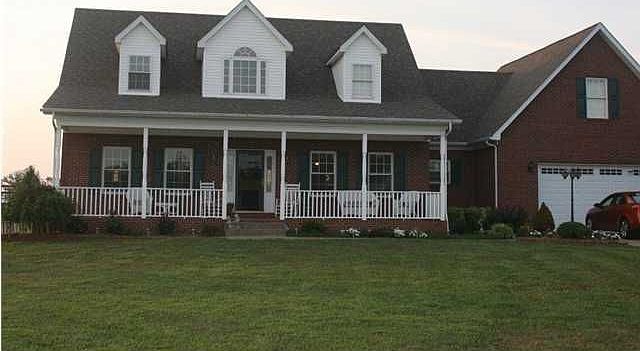 1st image of 136 Creekside Dr