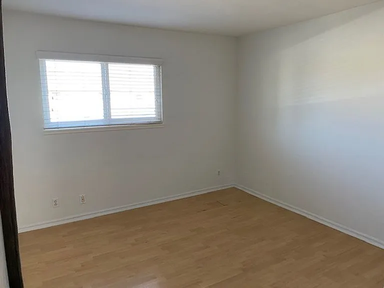 19905 Derbyshire Ln — Photo 6