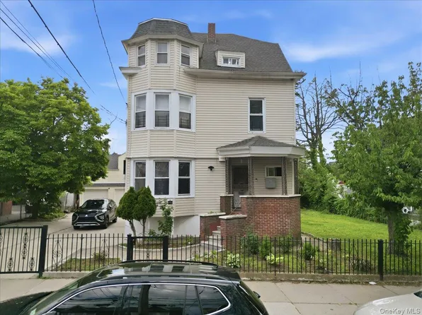 844-48 E 215th Street, Bronx, NY 10467