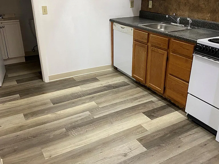 14 Shadowbrook Ln #50 — Photo 3