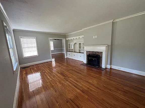 1710 Springer St — Photo 2