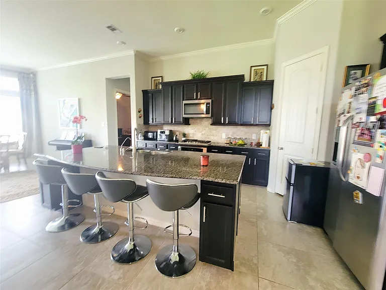 1910 Garden Bay Ct — Photo 5