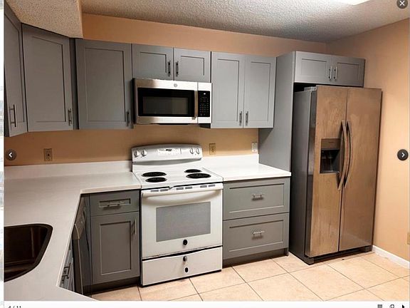 3rd image of 8701 Wiles Rd #203