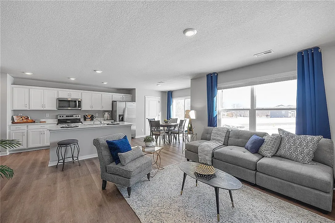 305 Juniper Dr - 0 — Photo 2