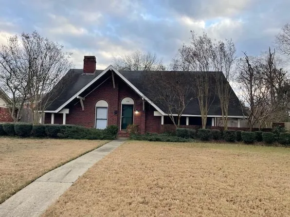 1781 Pinewood Dr, Greenville, MS 38701