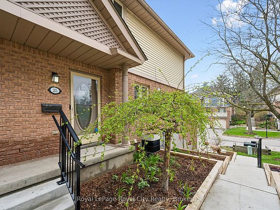 4th image of 941 Gordon St #25