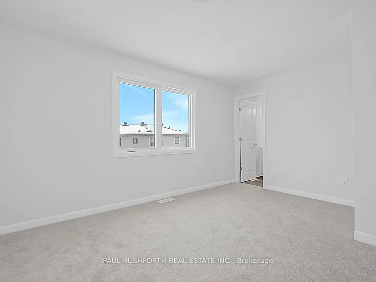511 Convenire Row — Photo 15