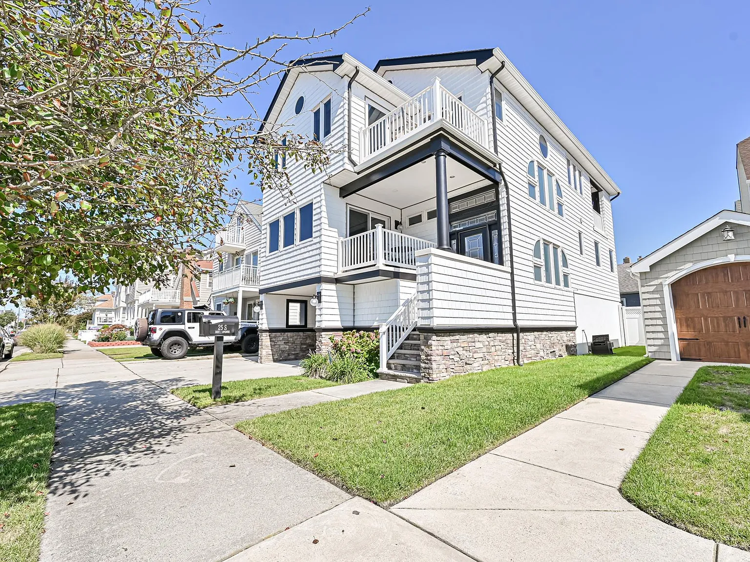 4 bed, 3.5 bath, $3,750 — Photo 1