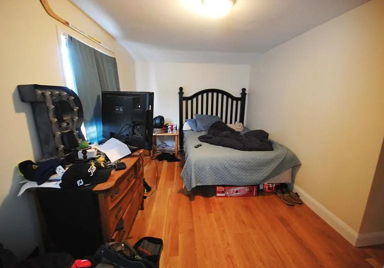 59 Waverly St — Photo 3