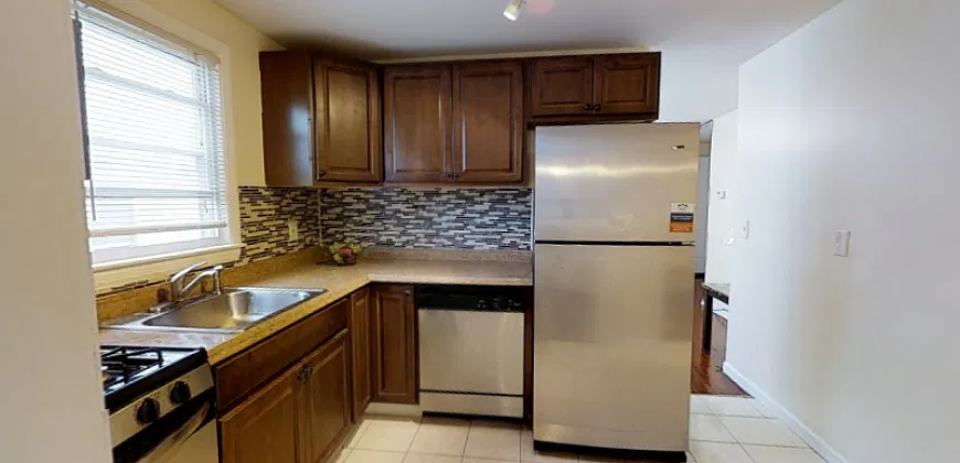 307 Columbus Ave - 8 — Photo 3