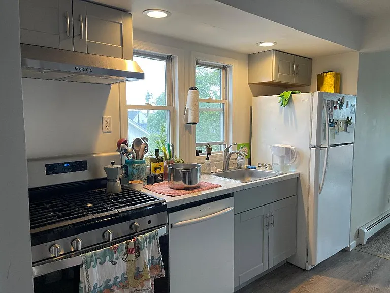 420 W Fulton St — Photo 8