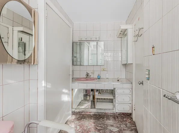 77 West 55th Street image 10 of 25