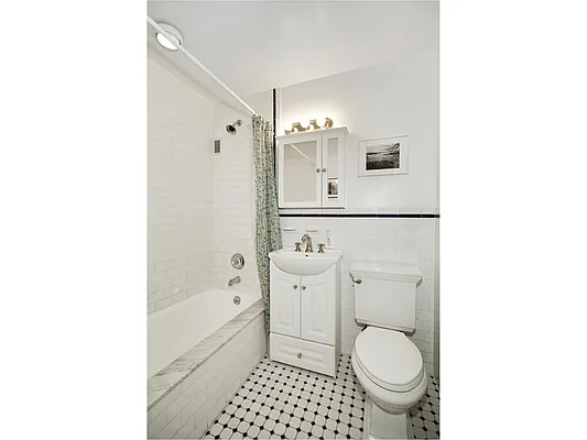 Sold by Douglas Elliman | media 17