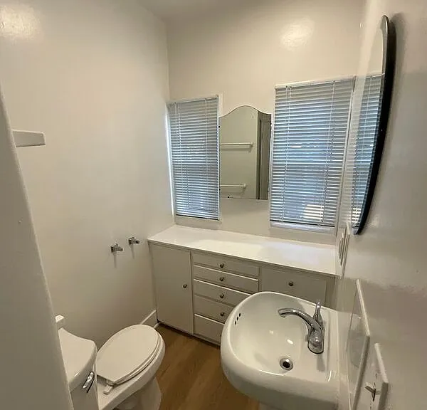 545 N Oakland Ave #3 — Photo 11