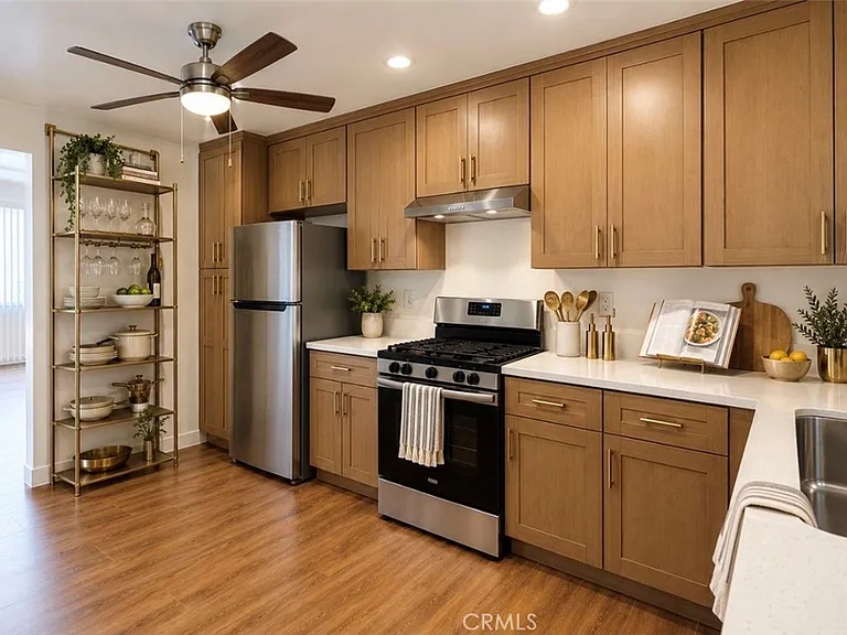 15226 Normandie Ave #B — Photo 3