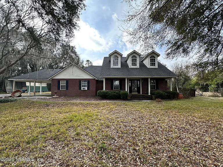 22490 Pine St — Photo 2