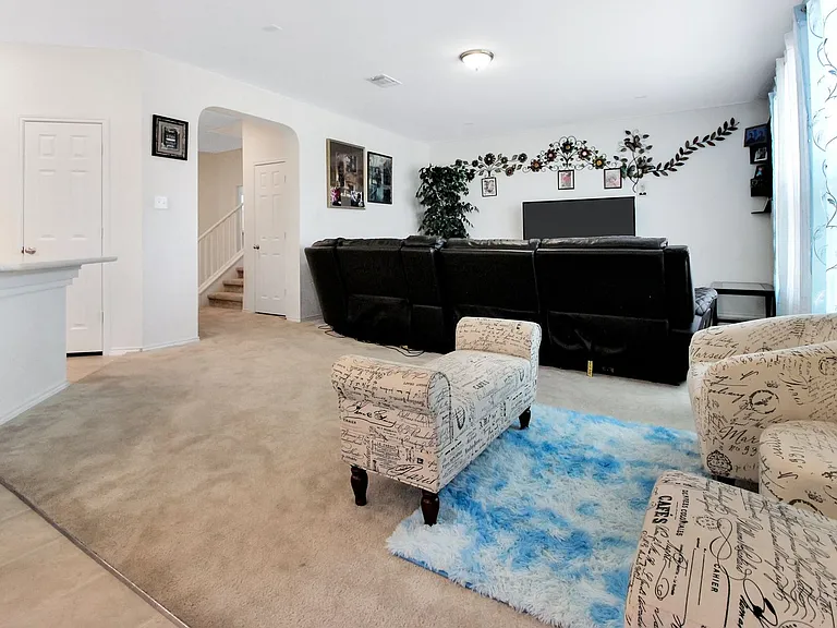 668 Bailey Park Dr — Photo 6