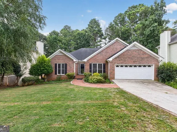 1105 Secret Cove Dr, Sugar Hill, GA 30518