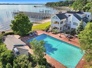 16 Plum Beach Point Rd, Sands Point, NY 11050
