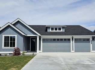 12005 Dunsmuir Dr, Pasco, WA 99301