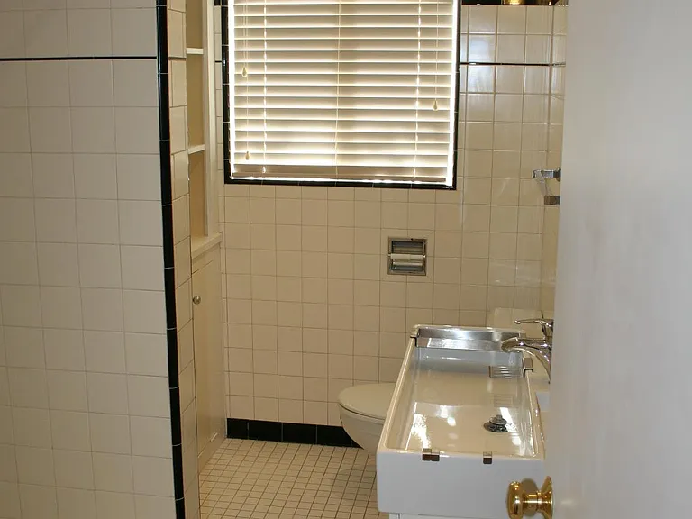 Bathroom with Tub/Shower
