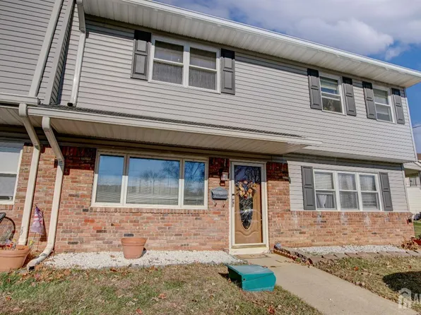 32 Galewood Dr, Matawan, NJ 07747