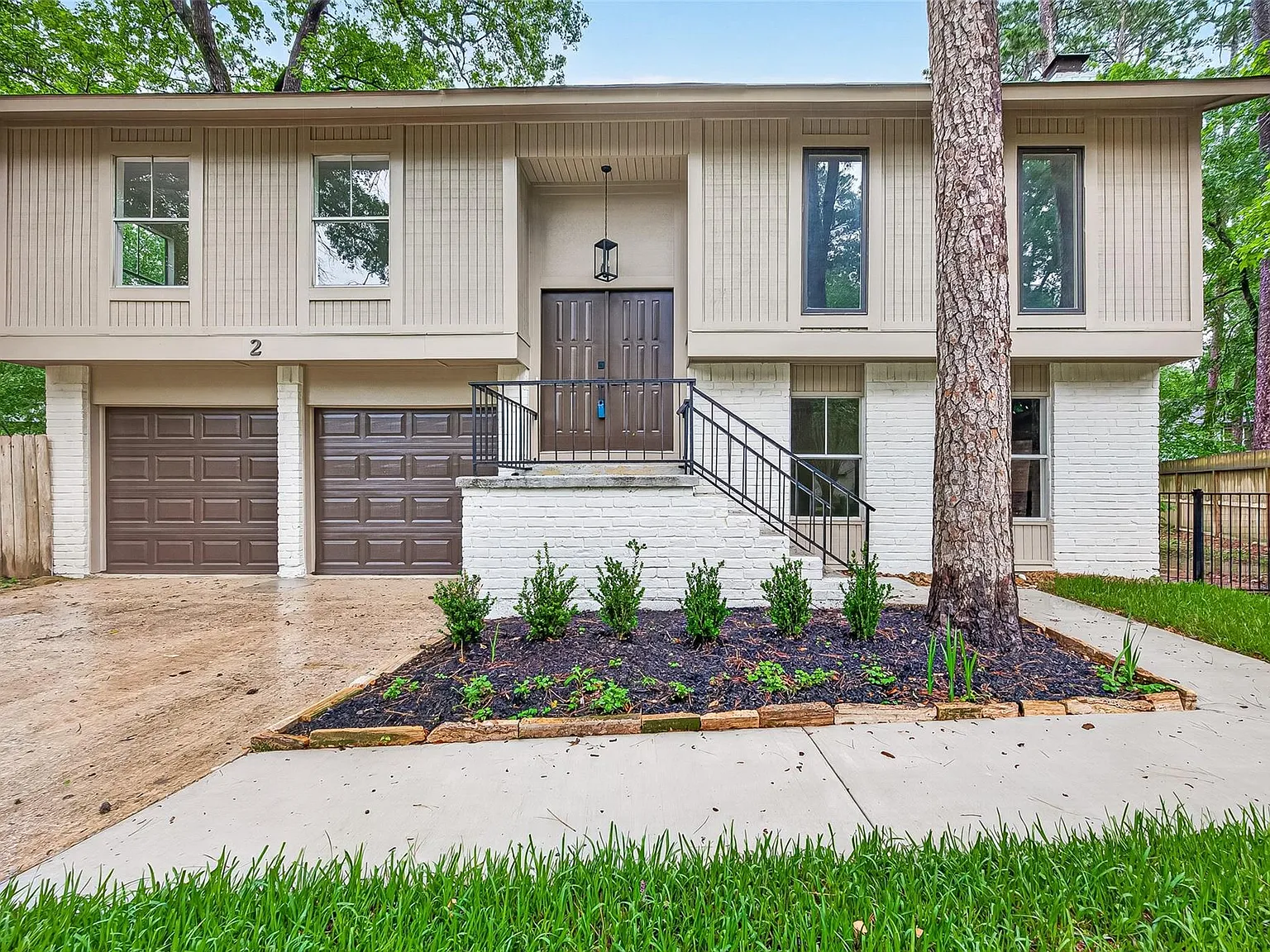3 bed, 3.0 bath, 1960 sqft, $2,850 — Photo 2