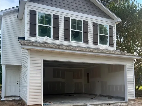 408 Michel St, Burlington, NC 27217