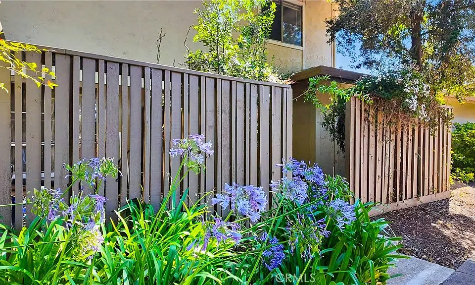 128 Castillion Ter