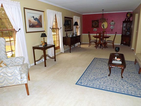 4th image of 8848 Chevington Ct