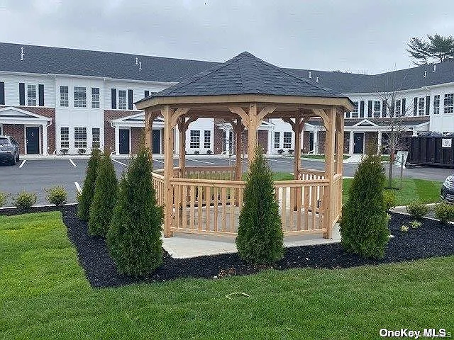 221 Eastview Dr #18 — Photo 9