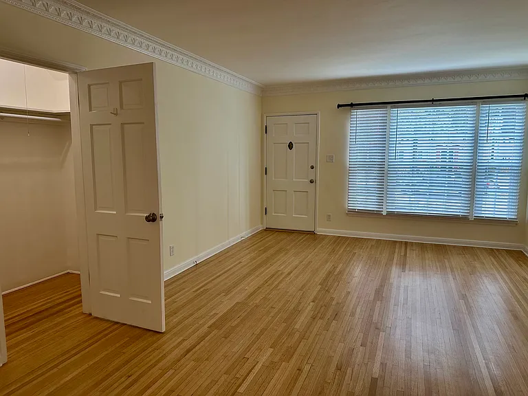 Living area - walk in closet