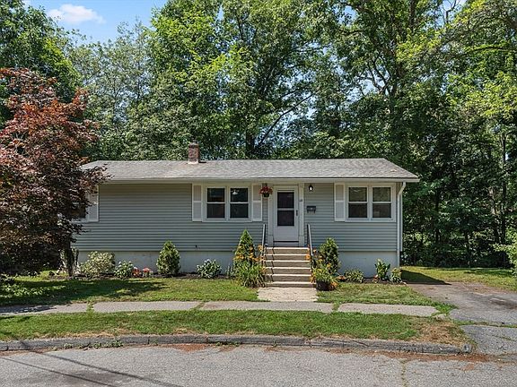3rd image of 28 Greybert Ln