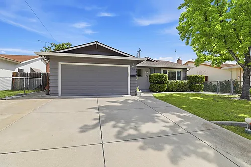 1714 Woodridge Way Photo 1