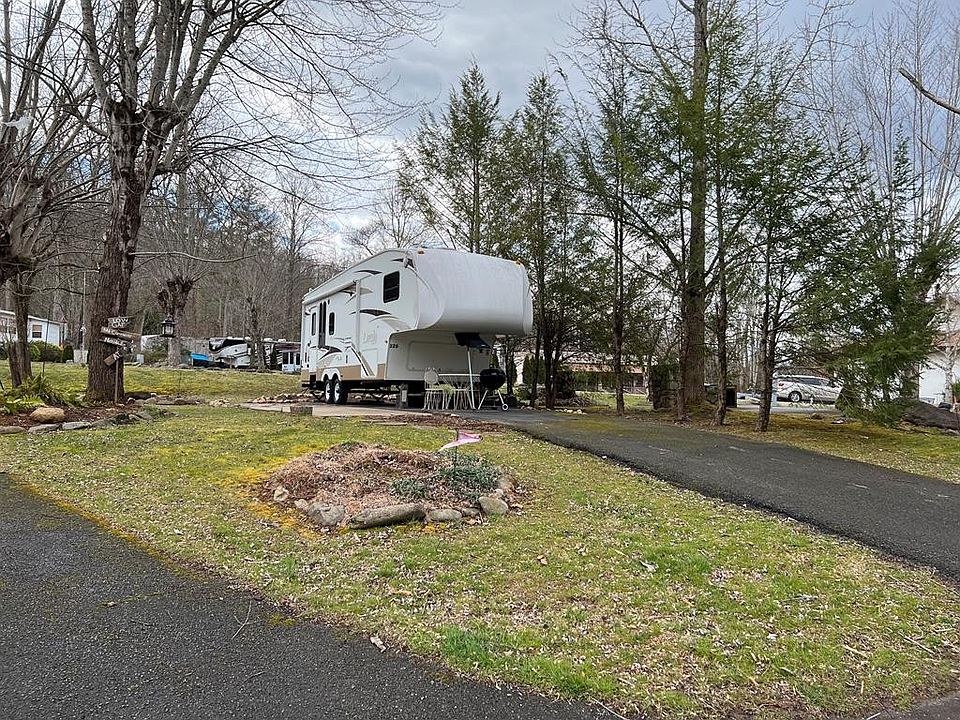 1st image of 4229 E Parkway Lot 126