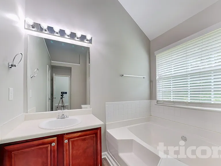 30 Silver Willow Walk — Photo 8
