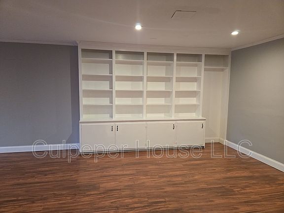 4th image of 2854 W Sylvania Ave APT 10