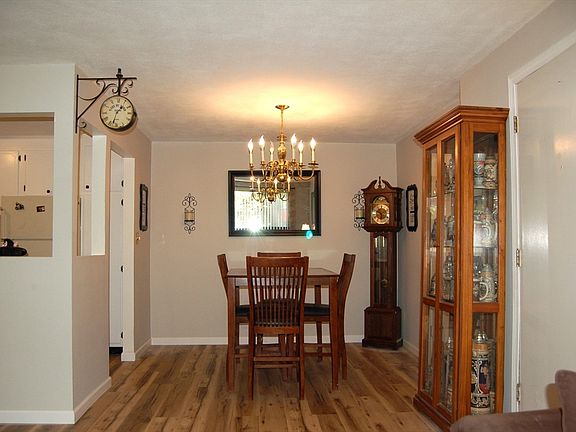 3rd image of 1323 Worcester Rd APT F2