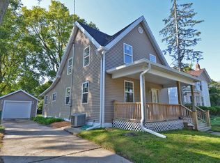 609 Chapel St, Ottawa, IL 61350