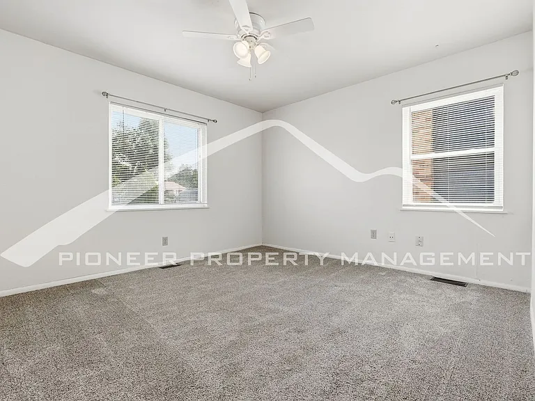 2733 S Glencoe St — Photo 16
