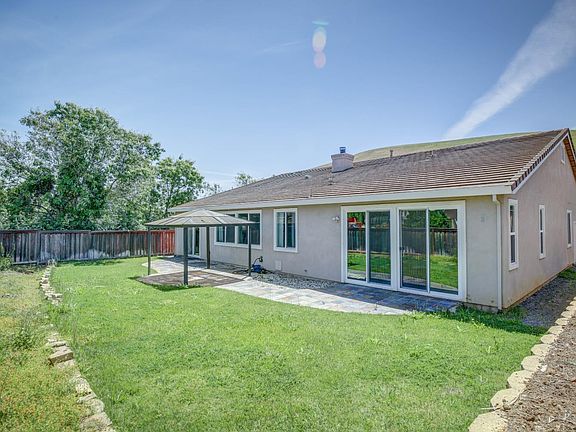 4th image of 2418 Ridgewood Cir