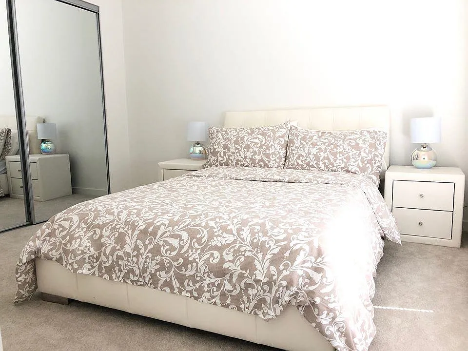 3 bed, 925 sqft, $3,500 — Photo 4