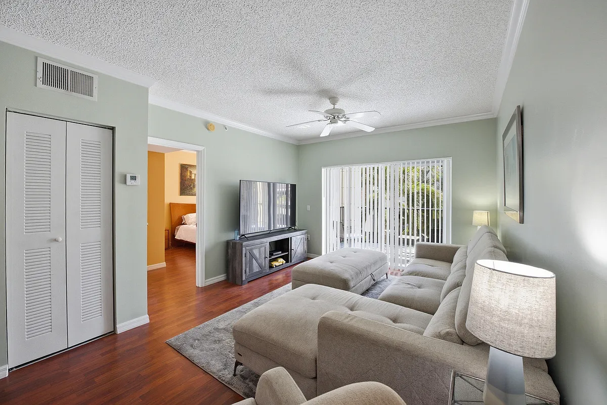 Building Photo - 3221 Tuscany Way #3221