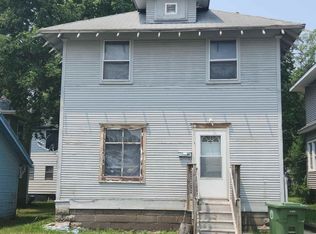 609 Elm St, Waterloo, IA 50703