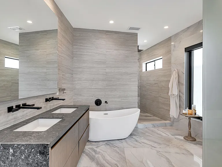 2021 Davies Way — Photo 15