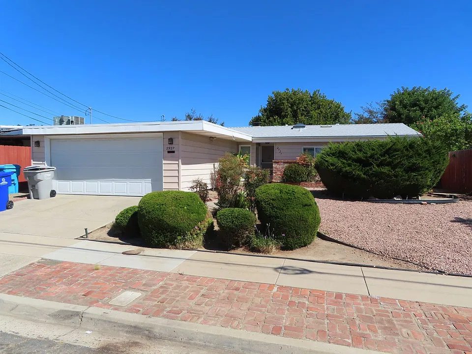 2927 Melbourne Dr
