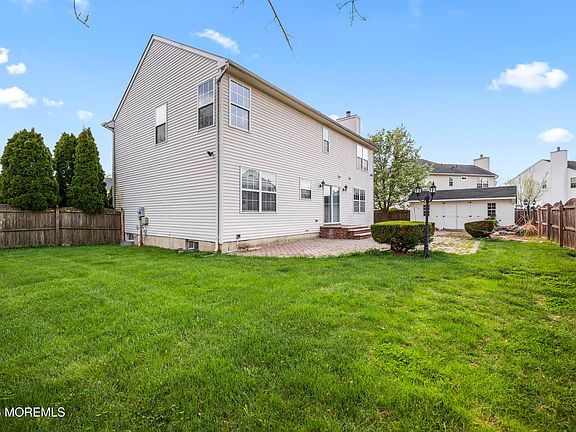 2nd image of 23 Dogwood Court